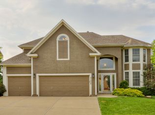 21526 W 98th Ter, Lenexa, KS 66220