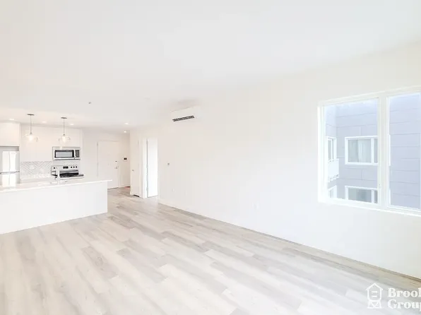 101-19 Rockaway Beach Blvd #3N, Rockaway Park, NY 11694