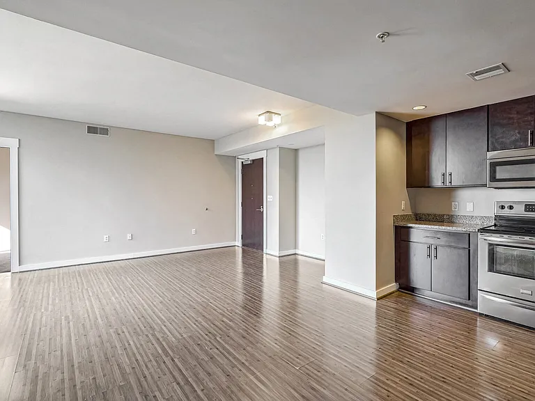 7th Flats — Photo 27
