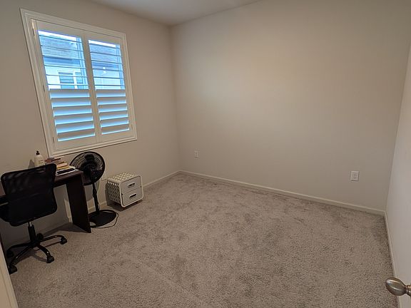 4th image of 1820 Lantana Dr