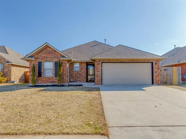 3800 Kensington Dr, Moore, OK 73160