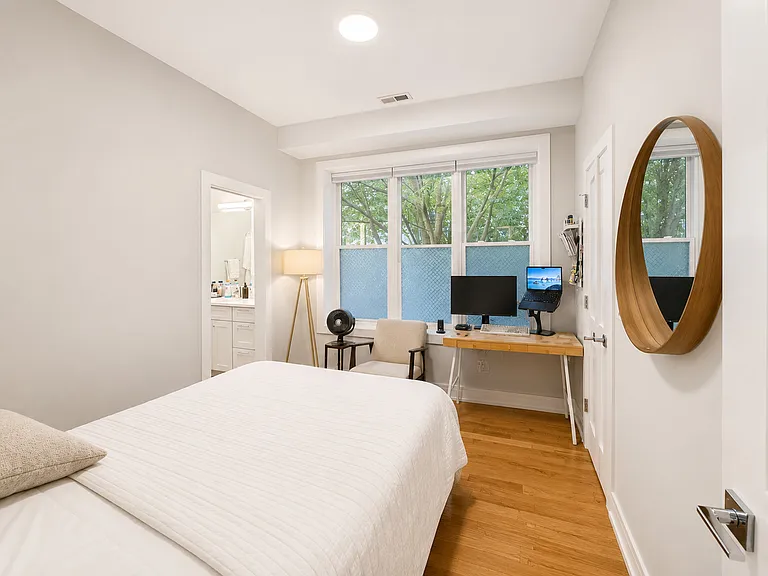 2604 N Drake Ave #1R — Photo 10