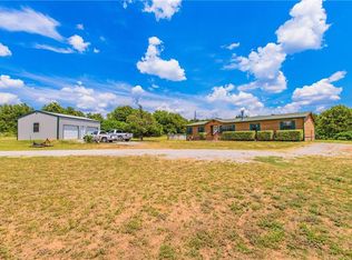 10374 192nd St, Lindsay, OK 73052