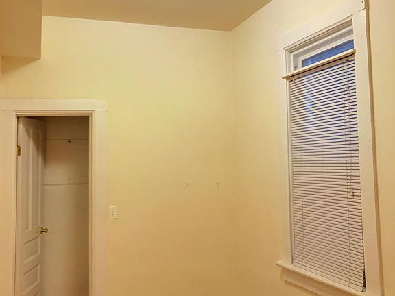 5th image of 3027 W Lyndale St #1F