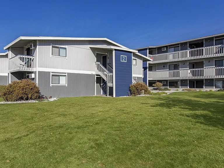 The Lakes Apartments — Photo 14