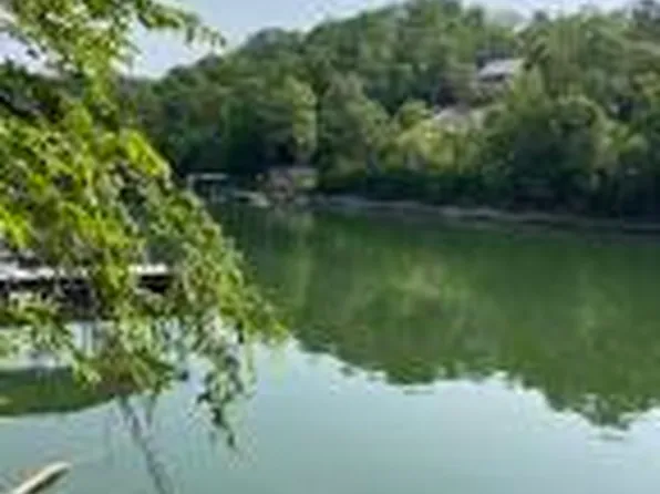 (undisclosed Address), Caryville, TN 37714