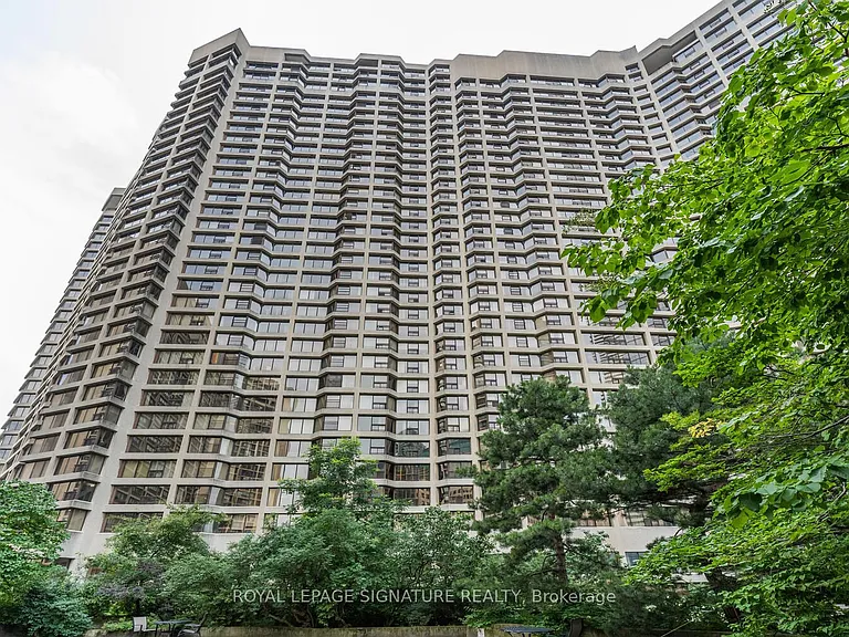 65 Harbour Sq #2109 — Photo 36