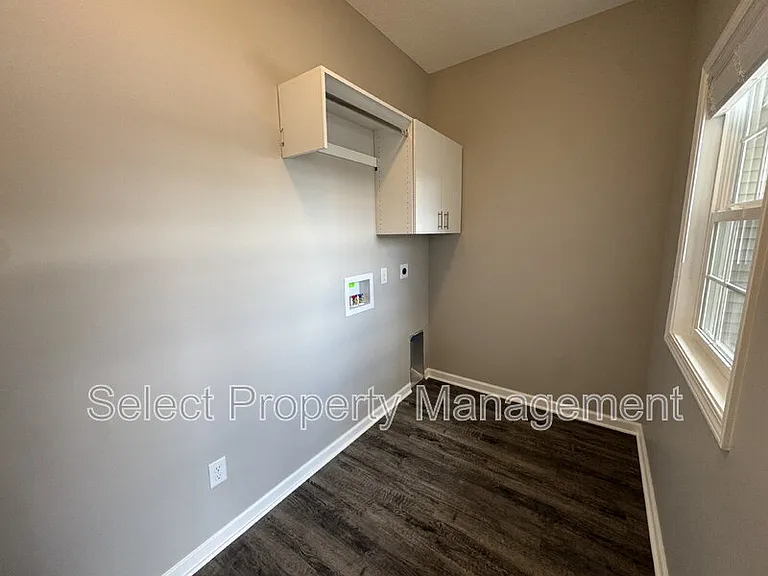 8796 Elmont Cv — Photo 19
