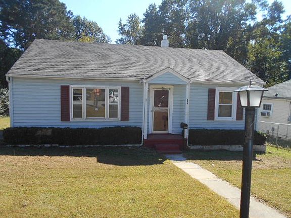 2nd image of 209 Hamlin Ave