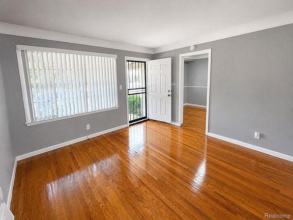 3rd image of 7619 Fielding St