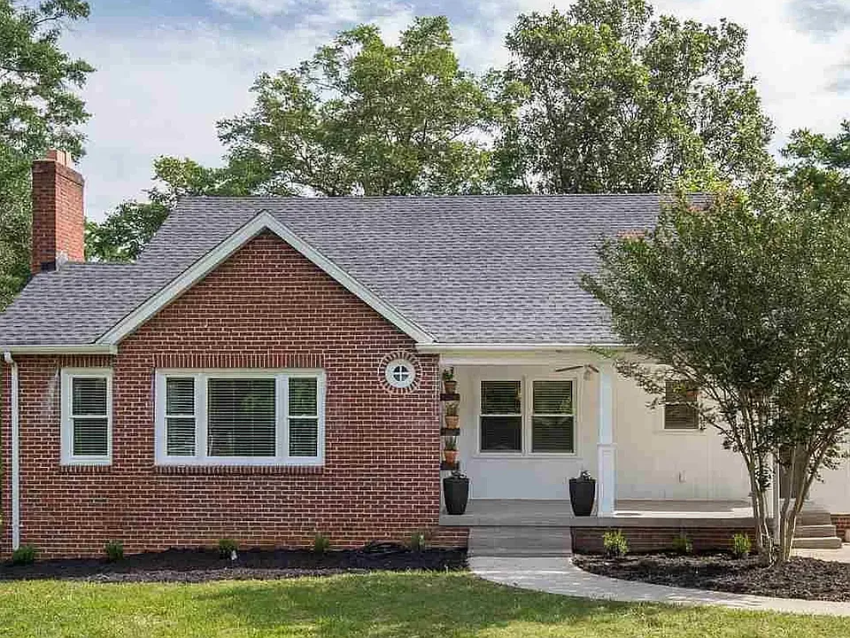 202 Rodney Ave