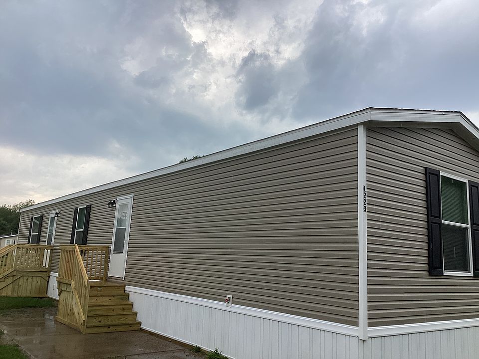 1st image of 1223 Sweetbay Dr #654
