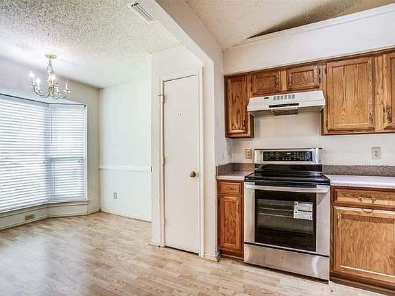 4th image of 2325 Jamaica Pl