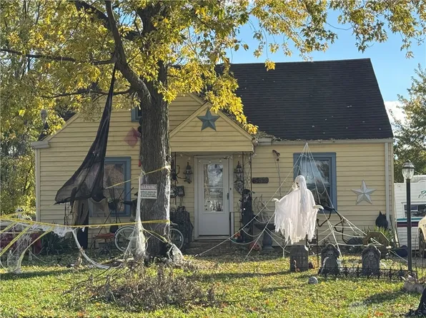 552 W Funderburg Rd, Fairborn, OH 45324