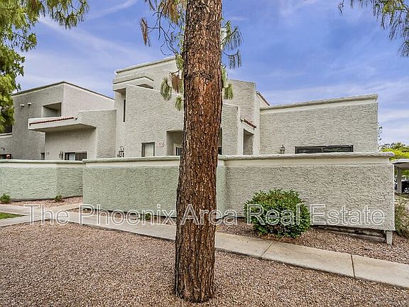4th image of 850 S River Dr Unit 1033