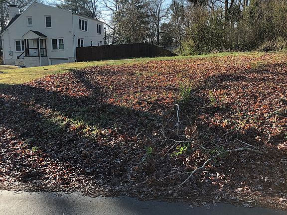 3rd image of 2091 Barberrie Ln