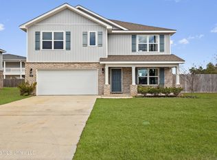 8588 Palmetto Dr, Ocean Springs, MS 39564