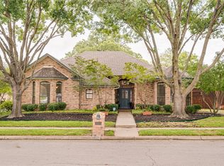 3932 Baylor Dr, Bedford, TX 76021