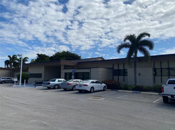 7355 NW 5th Pl, Pompano Beach, FL 33063