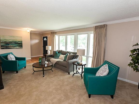 4th image of 4967 Caribee Dr