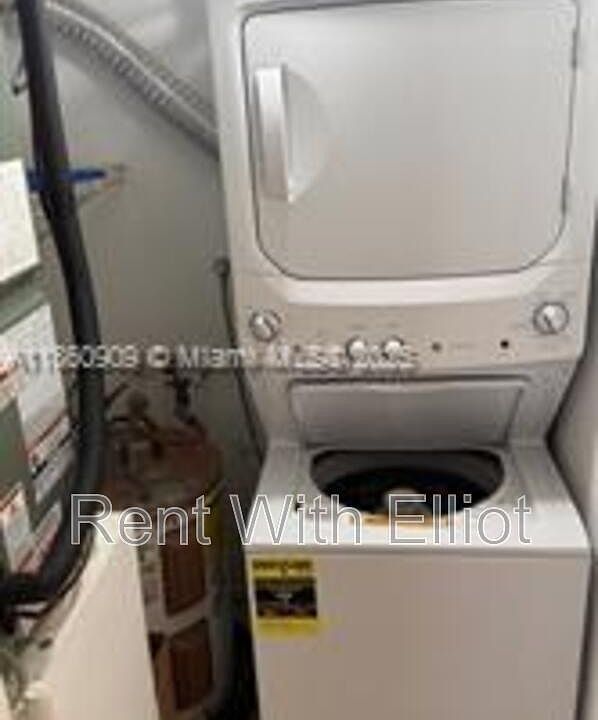 1st image of 1811 Sabal Palm Dr