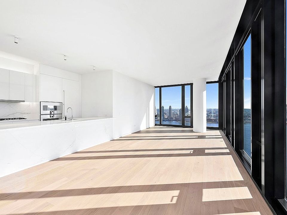 1st image of 695 1st Ave #34D