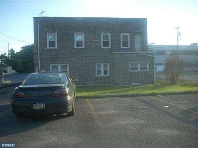 5th image of 21 E Glenolden Ave