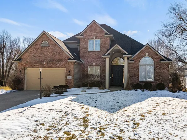 10111 Wood Meadow Ct, Fort Wayne, IN 46845