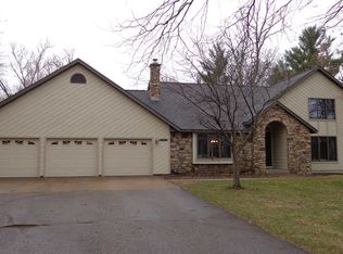 5449 Pinewood Dr, Stevens Point, WI 54482