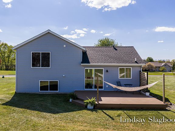3rd image of 1216 Oxbow Dr