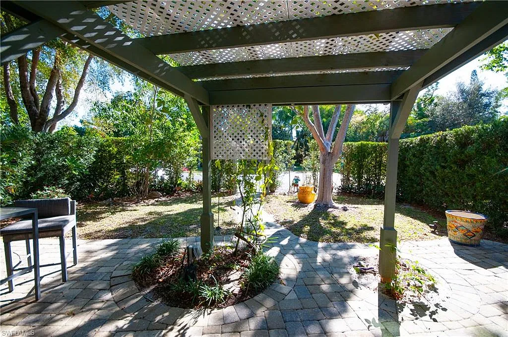 2 bed, 2.0 bath, 1728 sqft, $6,500 — Photo 3