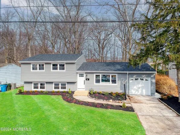 60 Annapolis Drive, Hazlet, NJ 07730