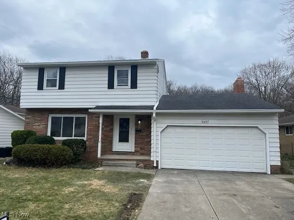 2457 Augustine Dr, Parma, OH 44134