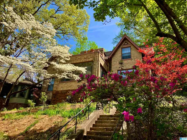 1439 Smolian Pl, Birmingham, AL 35205