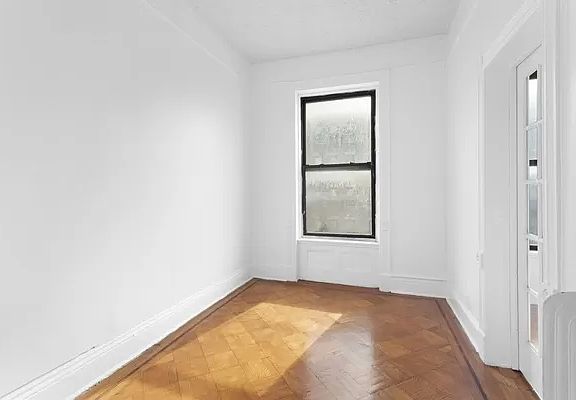 5th image of 649 Grand St APT 3