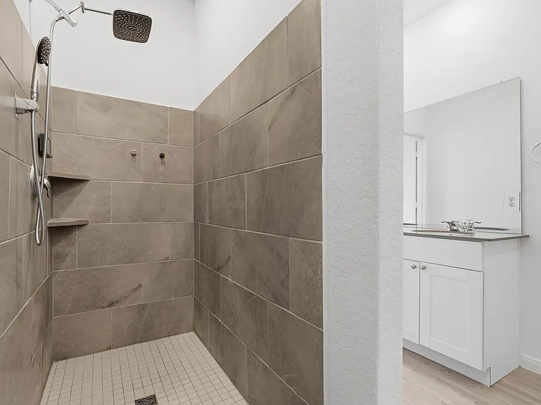 12914 Rosemary Cv — Photo 8