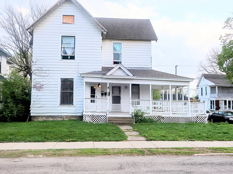 425 W Adams St #1 — Photo 1