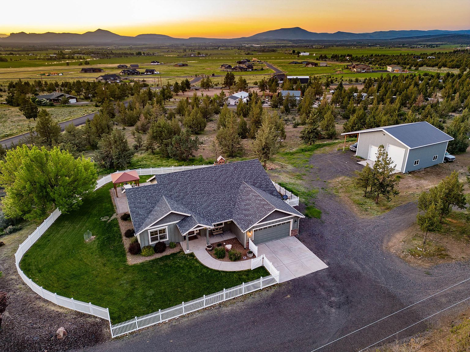 7908 SW Costanoan St, Powell Butte, OR 97753 Zillow