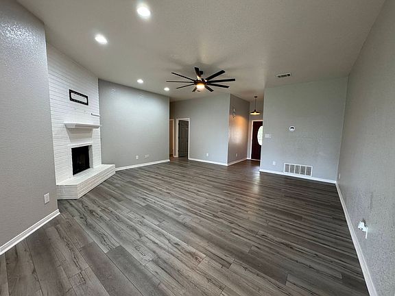 2nd image of 2801 Southwood Dr