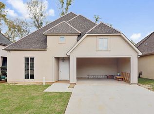 332 Caddo Dr, Madisonville, LA 70447