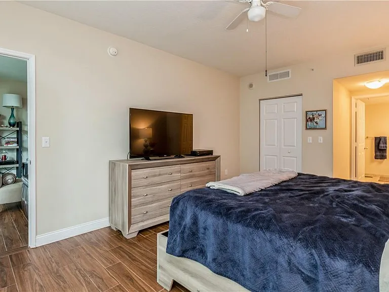 625 Casa Loma Blvd #705 — Photo 7