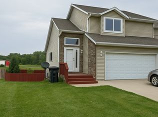 1355 Ozark Rdg, Coralville, IA 52241