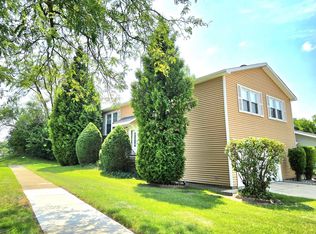 371 Thorncliffe Dr, Glendale Heights, IL