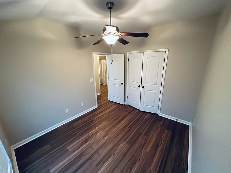 3272 Alexandria Dr — Photo 21