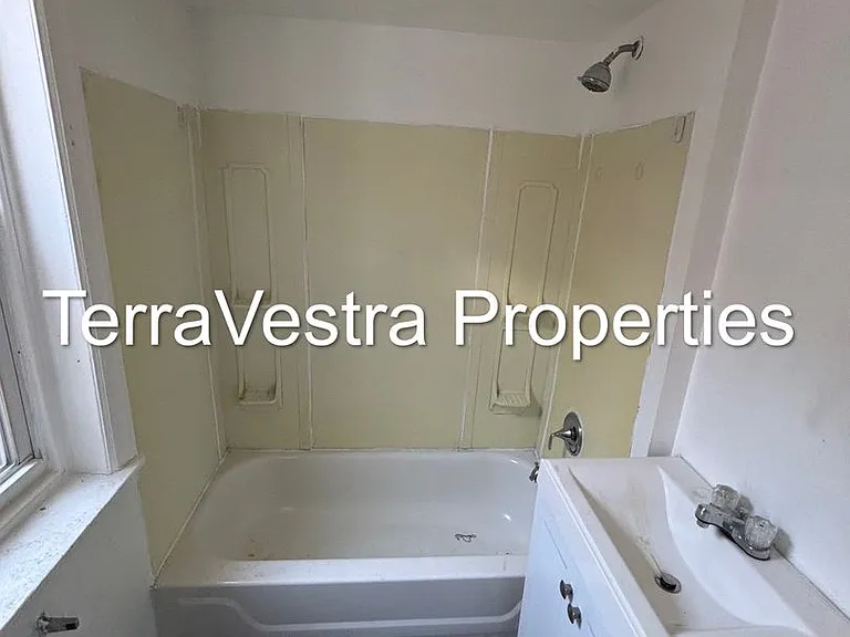 433 Viola St — Photo 5