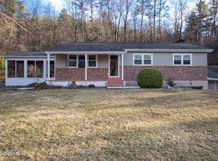 1370 Sulphur Run Rd, Jersey Shore, PA 17740