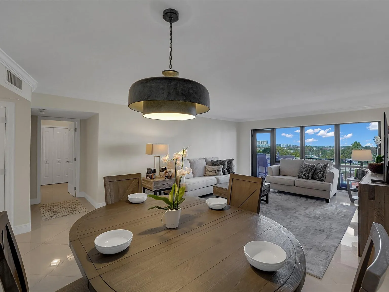 1 bed, 1.5 bath, 1080 sqft, $3,500 — Photo 4
