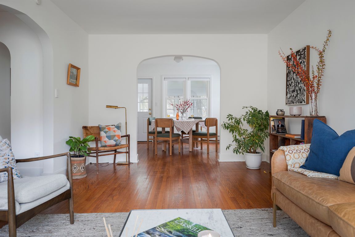 next background image