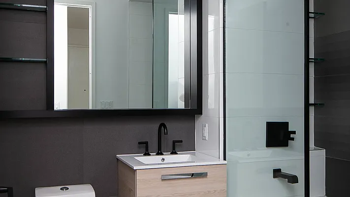 Rented by Nooklyn NYC LLC | media 49