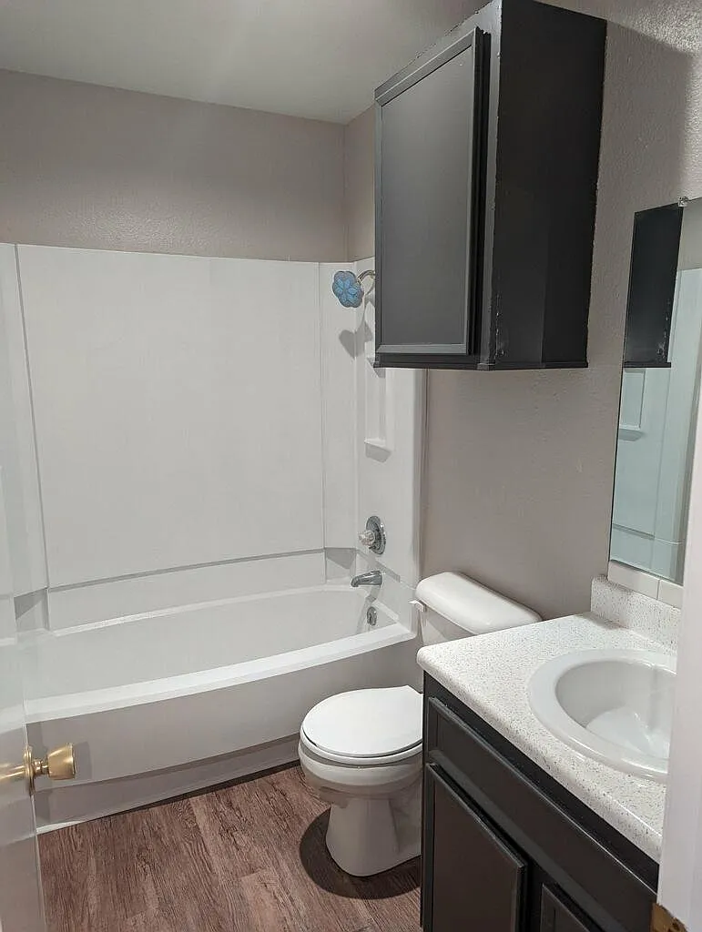 1 bed, 800 sqft, $895 — Photo 4
